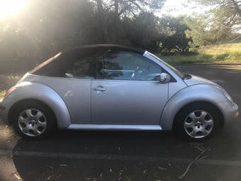 2003 Volkswagen New Beetle Silver Convertible 3