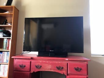 40" 1080P TV 1