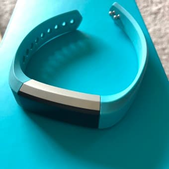 Fitbit Alta (teal) 1