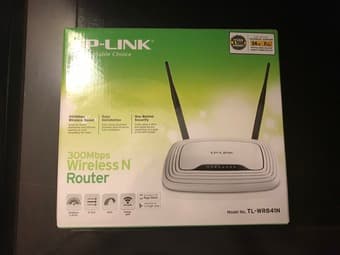 300 Mbps TP-Link Router 1