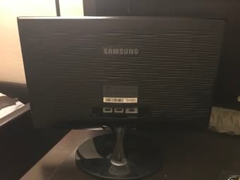 Samsung 21.5” LED Monitor 2