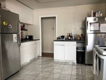 Room available in Palo Alto home! 1