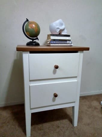 BEDSIDE TABLE 1