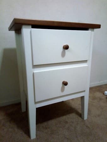 BEDSIDE TABLE 2