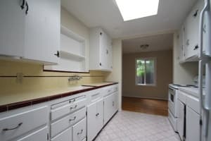 Awesome co-living house looking for a new roomie! 6br/2ba 2