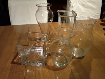Vases (1 x 5$ / 5 x 15$) 1