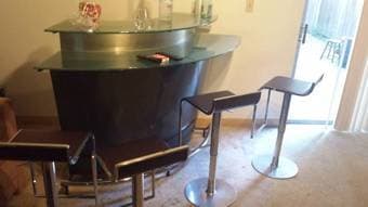 Martini Bar and 4 bar stools 1
