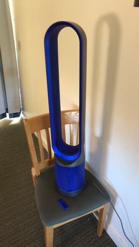 Large Dyson air-purifying Fan with remote 1