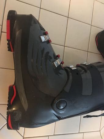 Atomic ski boots 3