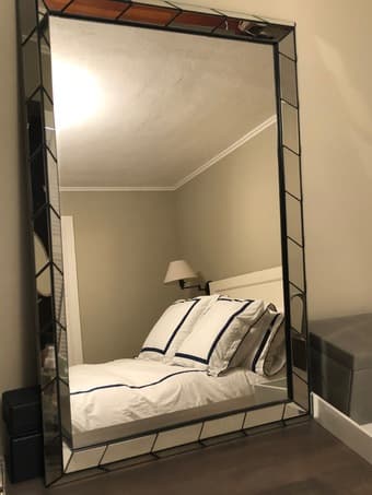 Gorgeous mirror 1