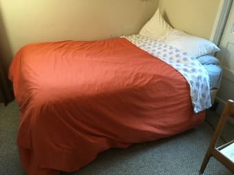Full size bed: mattress + box spring + rolling frame 1