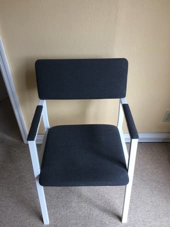 Sleek Basic Desk Chair 1
