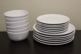 IKEA 18-piece dinnerware set, white 1