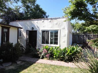 Awesome studio for rent in Menlo Park 1