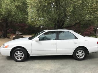 1999 Toyota Camry LE at 117k miles - Great Condition 2