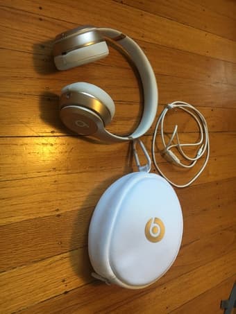 Beats wireless headphones with bluetooth 1