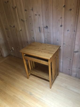 Nice wooden desk 1
