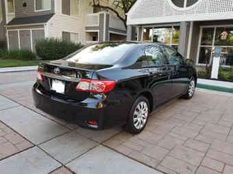 2012 Toyota Corolla LE - Black 3