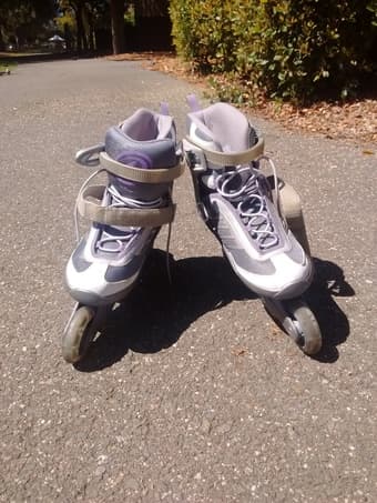 Women's roller blades. US size 10 1