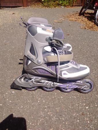 Women's roller blades. US size 10 2