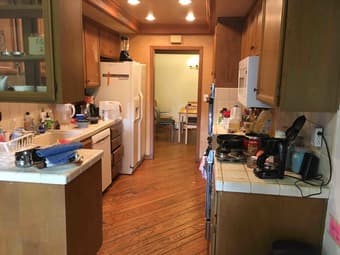 Room for rent in Sharon Heights: 7/15-8/15 3
