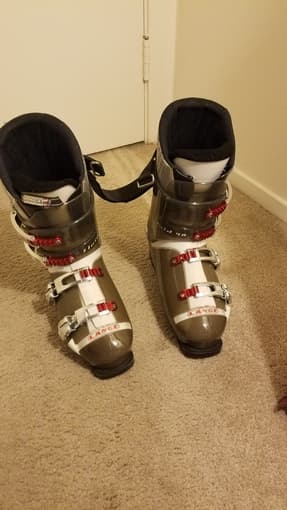 Men's Ski Boots 27-27.5 1
