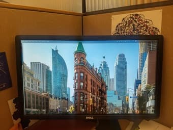 TWO (2) 23" Dell Monitor U2312HM 1