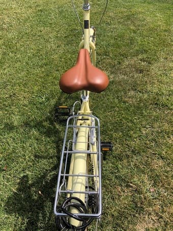 Gorgeous 7-speed Cruiser Bike, 17" WITH Bell, Pump, Rack 3
