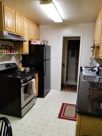 Large Duplex w/Garage, 1 Room Near Stanford 3