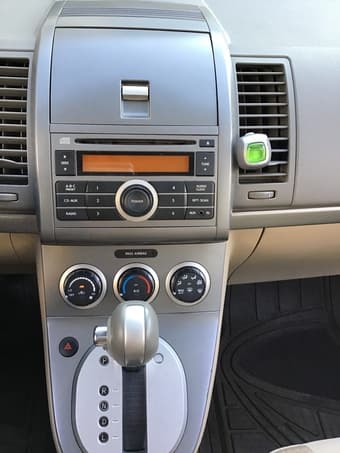 2008 Nissan Sentra, low miles, good condition, clean title 2
