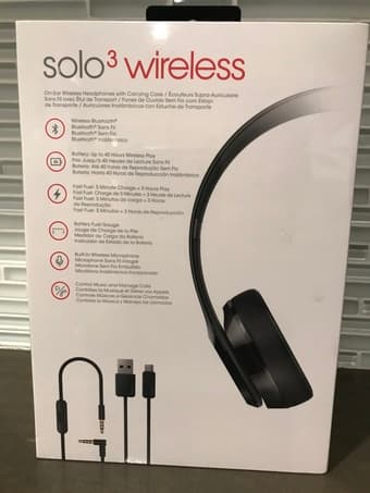Beats Solo3 Wireless Headphones *Brand New, Unopened*, Gloss Black 2