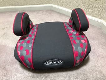 Graco Backless TurboBooster Car Seat (Almost New) 1