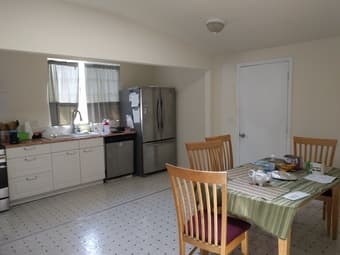 $1100.  1 Room in roommate house in Mountain View (Sept. 1) 1