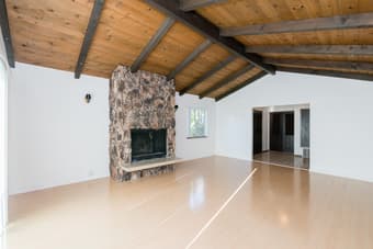 Room for rent in a spectacular home + friendly housemates 3