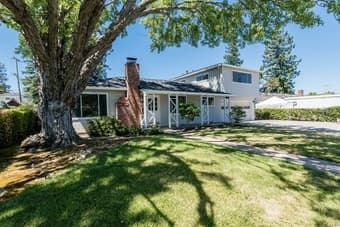 We're looking for our next housemate -- 1,090 3