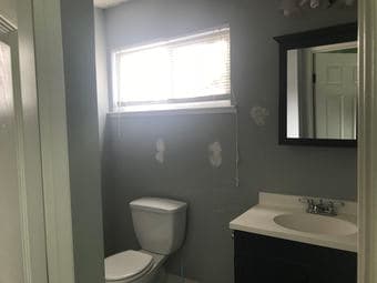 1B1B Available in 3B2B Place in Redwood City 3