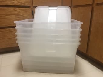 5 Large Sterelite storage bins, clear with lids: Good condition! 1