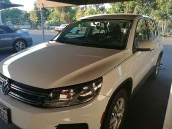2013 Volkswagen Tiguan SUV--Excellent condition 1