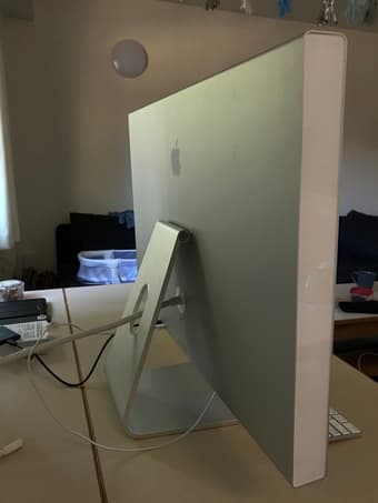 Apple 30” Cinema Display 2