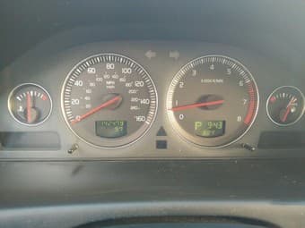2004 Volvo XC70 143k miles 3