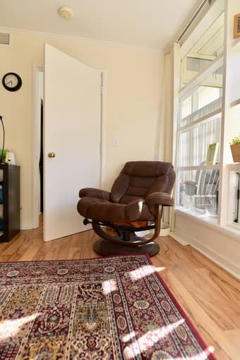 recliner chair and ottoman 2