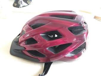 Helmet in excellent conditions 2