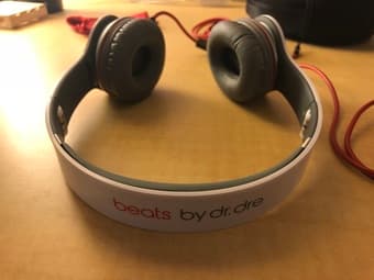 Beats Solo HD 1
