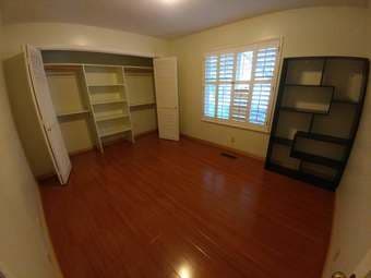 Available room in great 6 BR house! 1