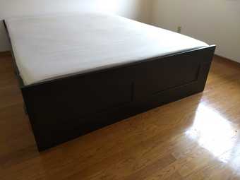 queensize bedframe with slatted frame and 4 drawers 2