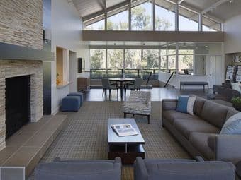 One bedroom apartment in Oak Creek 3