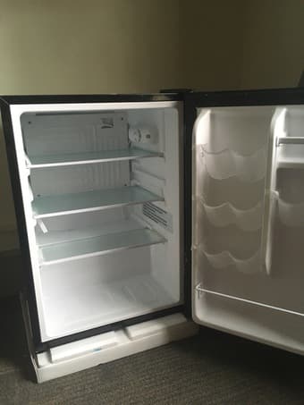 Mini Fridge - Only 2 months of use 2