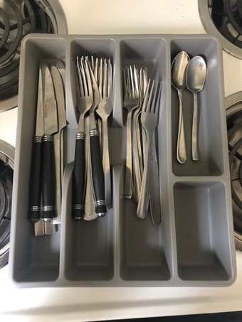 Assorted cutlery + tray 1