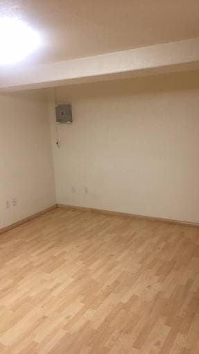 Bedroom with shared Bathroom for lease in Sharon Glen apartment 1