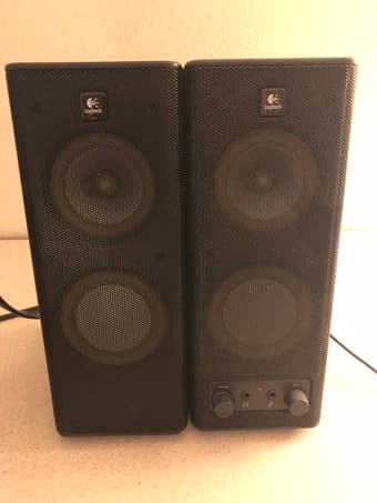 Logitech X-140 Computer Speakers 1